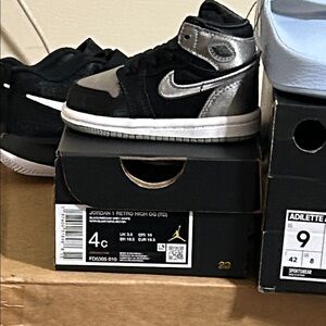 Nike Kids Sneakers Black and Silver